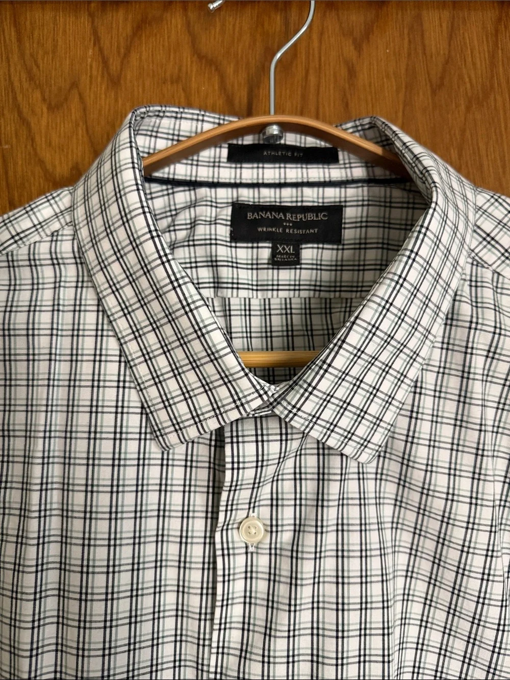 Banana Republic Men's Wrinkle-Resistant Dress Shirt - Green Check (Athletic Fit)